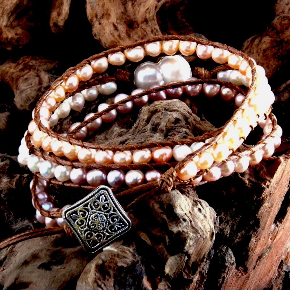 *LAST ONE* BRAND NEW Fresh Water Pearl Beaded Triple Layer Wrap Leather Bracelet - Picture 2 of 6